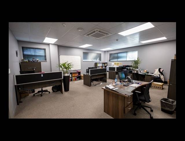 2,002M² OFFICE TO LET IN WATERFALL